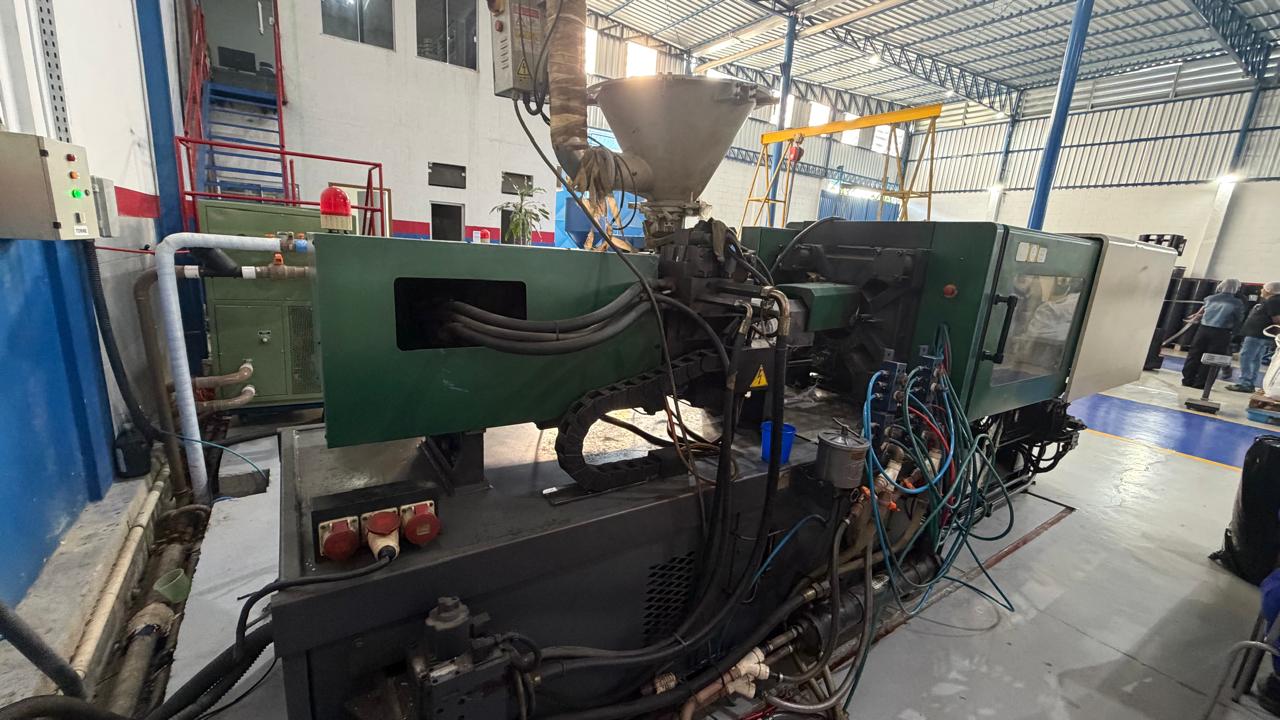 Injetora Haitian 160 ton